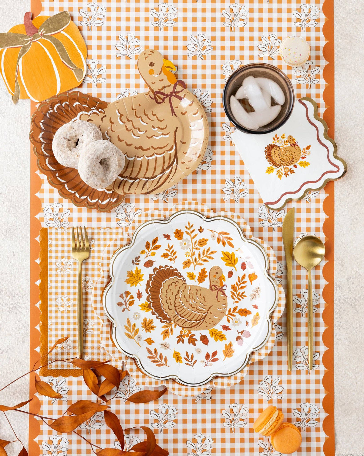 HRV1340 - Harvest Turkey Shaped Paper Plates