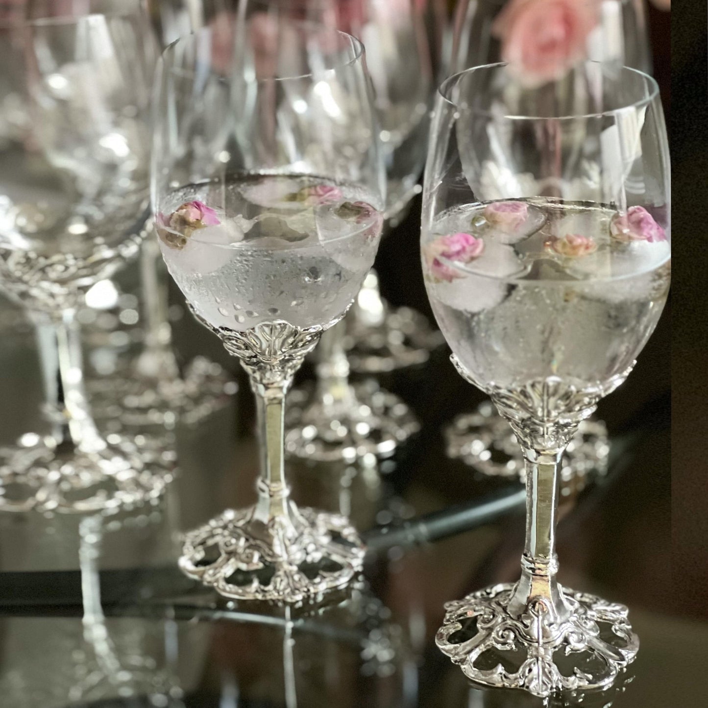 Fleur-De-Lis Wine Glasses - themonogram manor