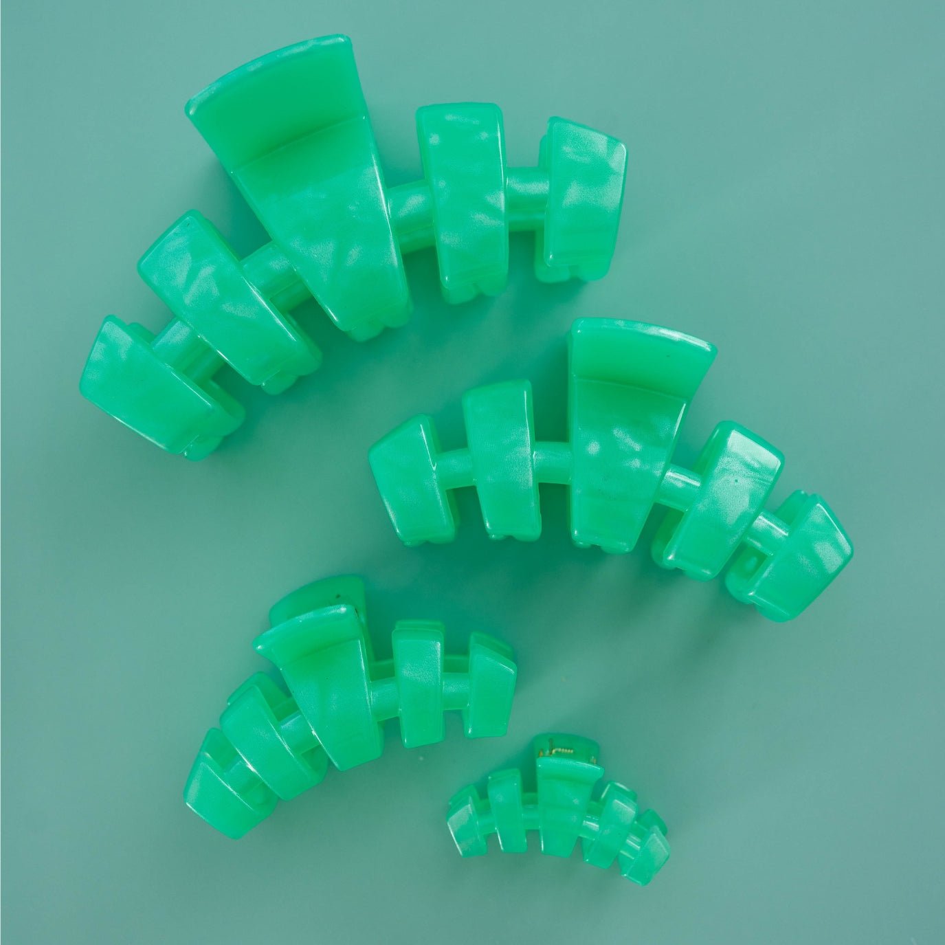 Classic Spring Splash Large Claw Clip - themonogram manor