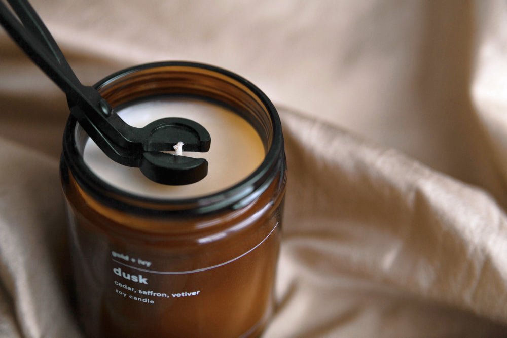 wick trimmer - themonogram manor