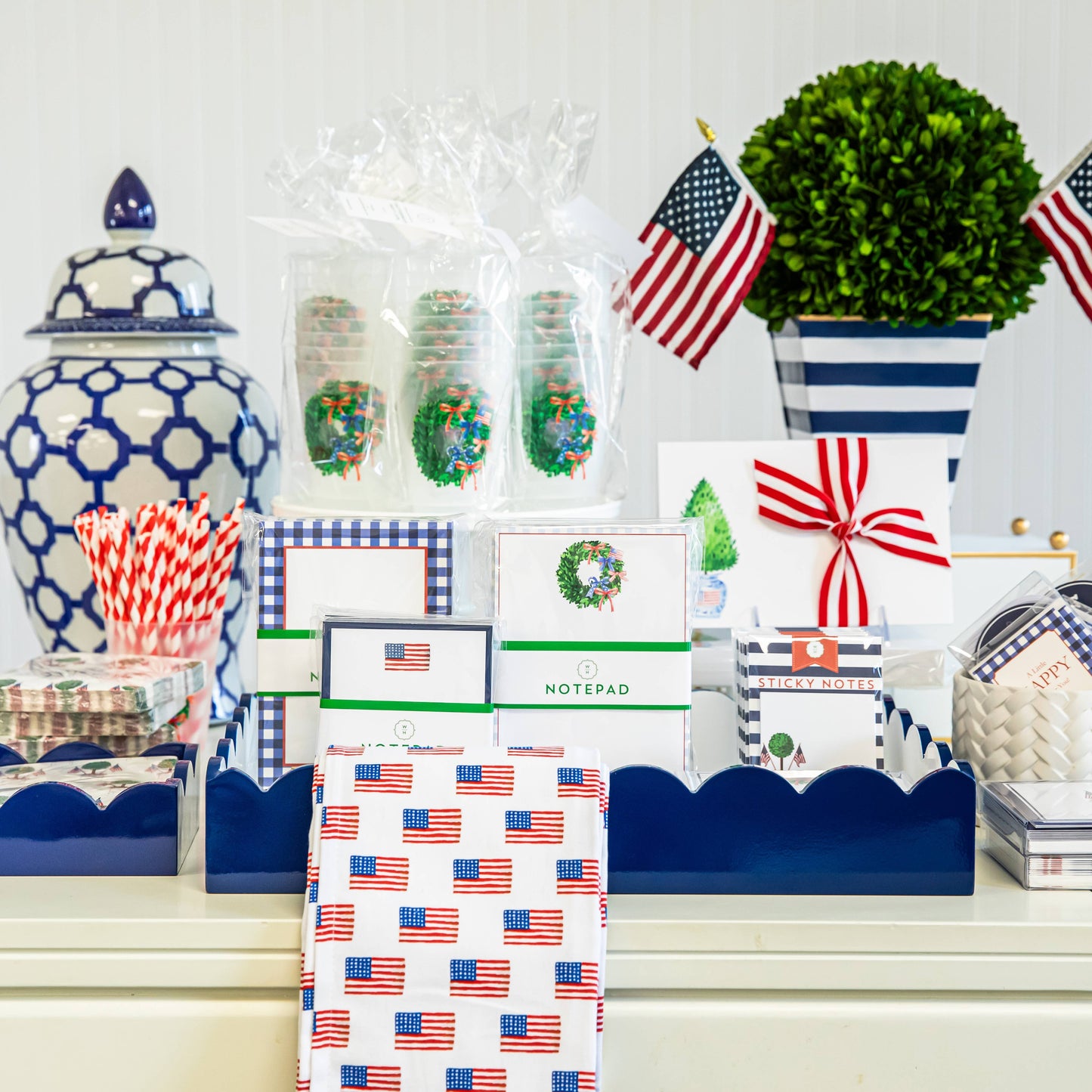 Folded Notecard Set of 10 | Patriotic Topiary
