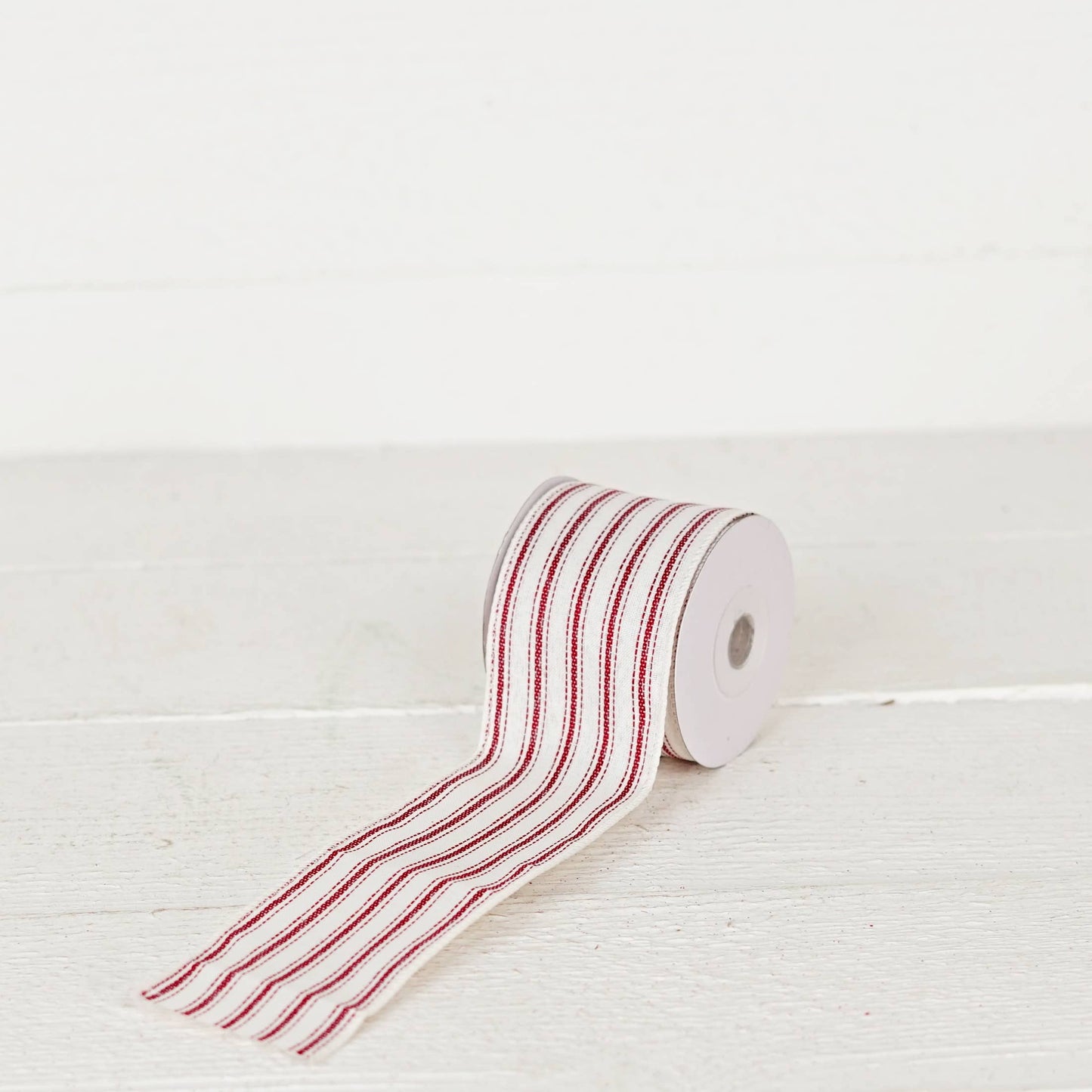 57R0932 - 2.5inWx10Yard Wired Ribbon-French Red White Stripe