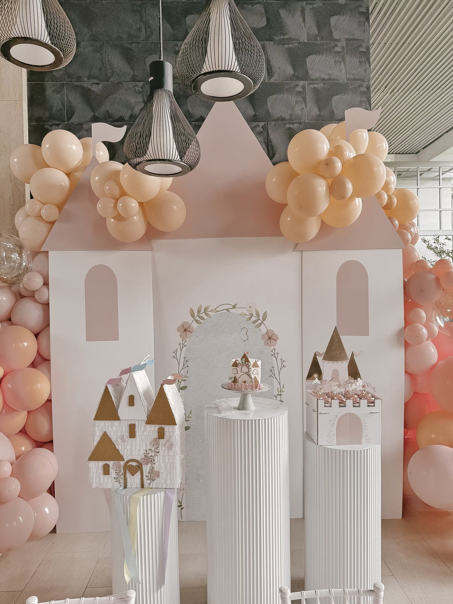 🏰 Enchanted Castle Piñata – Handmade 24” Princess Party Decoration, Candy Holder