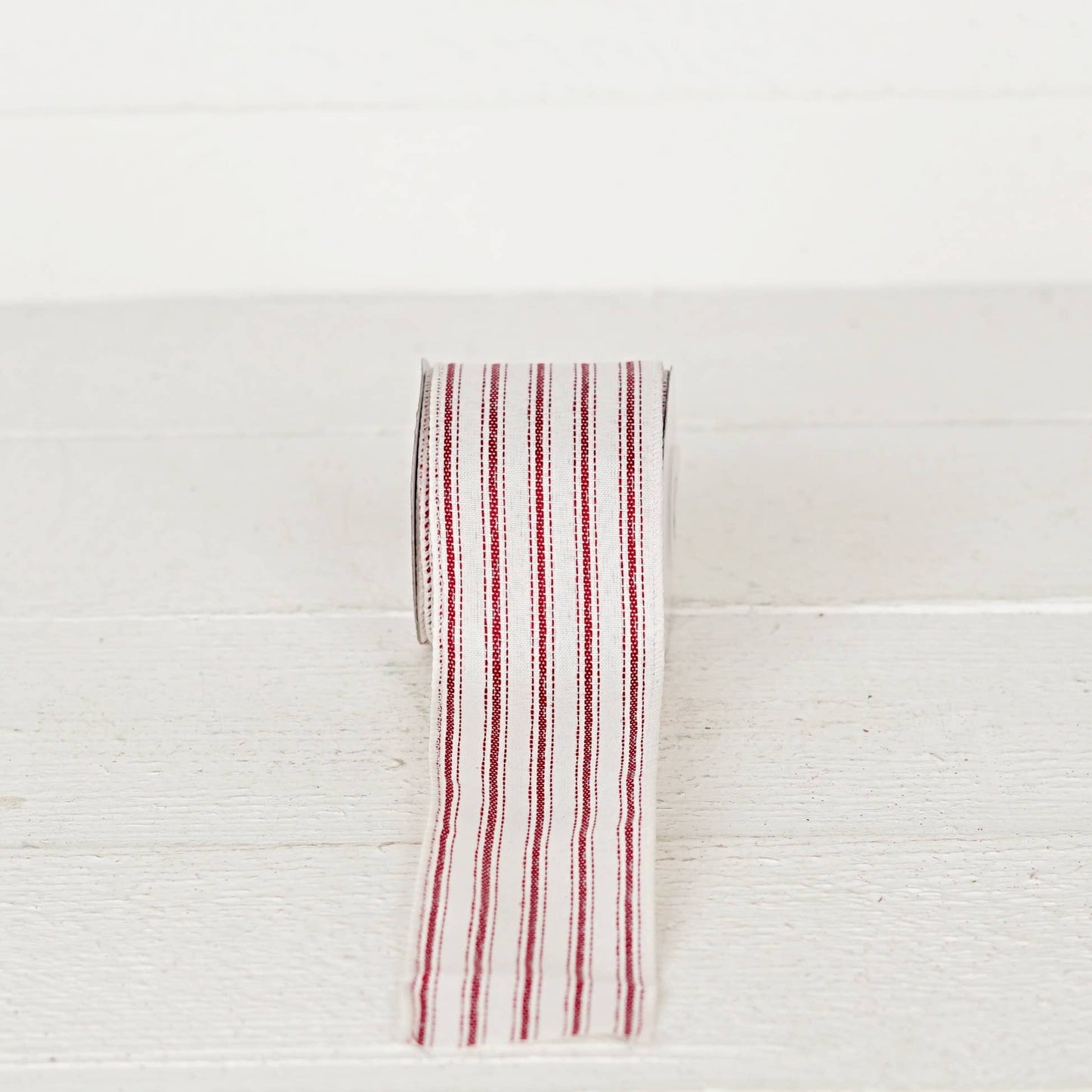 57R0932 - 2.5inWx10Yard Wired Ribbon-French Red White Stripe