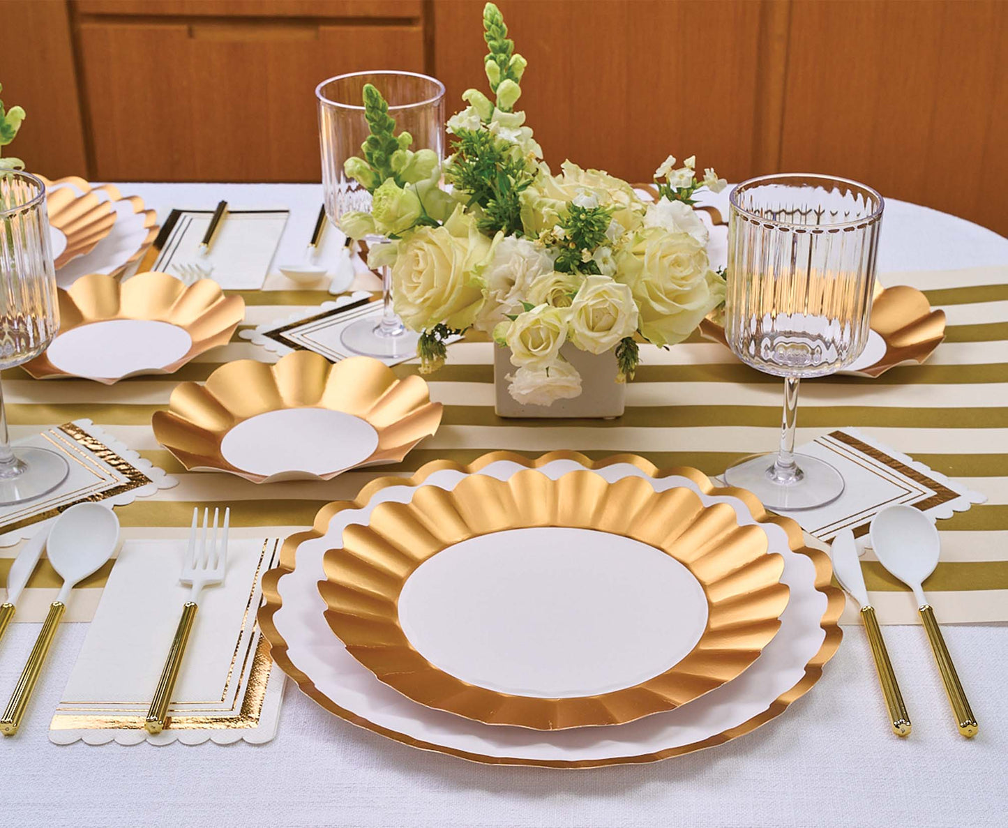 Dinner Plate Gold & White/8 pkg