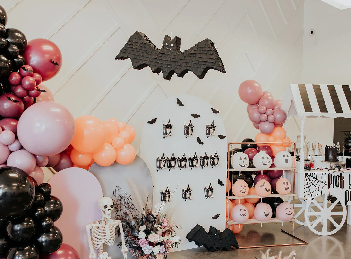 🦇 Freakin’ Bats Piñata – Handmade 42” Halloween Party Decoration & Candy Holder