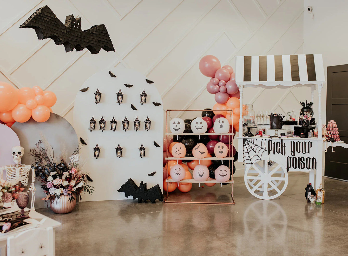 🦇 Freakin’ Bats Piñata – Handmade 42” Halloween Party Decoration & Candy Holder
