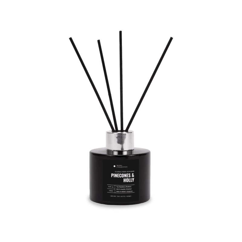Pinecones & Holly Reed Diffuser - themonogram manor 