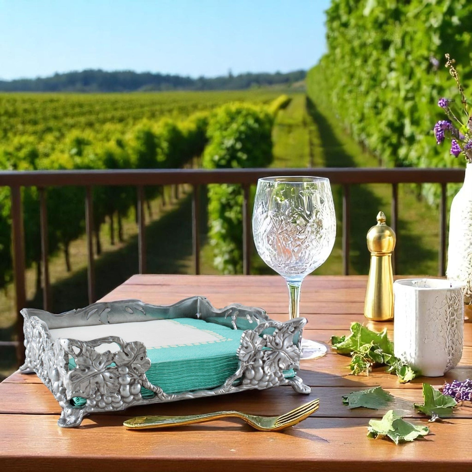 Grape Luncheon Napkin Box - themonogram manor 