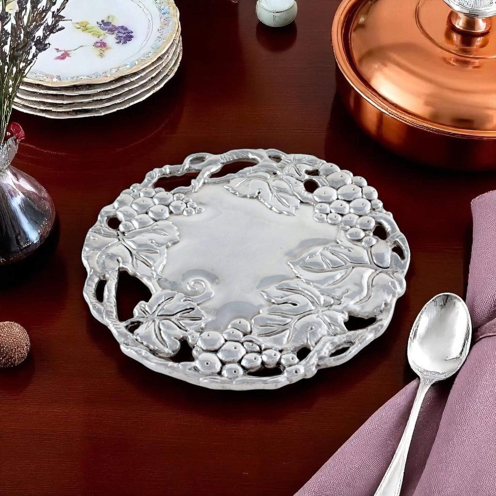 Grapevine Trivet - themonogram manor 