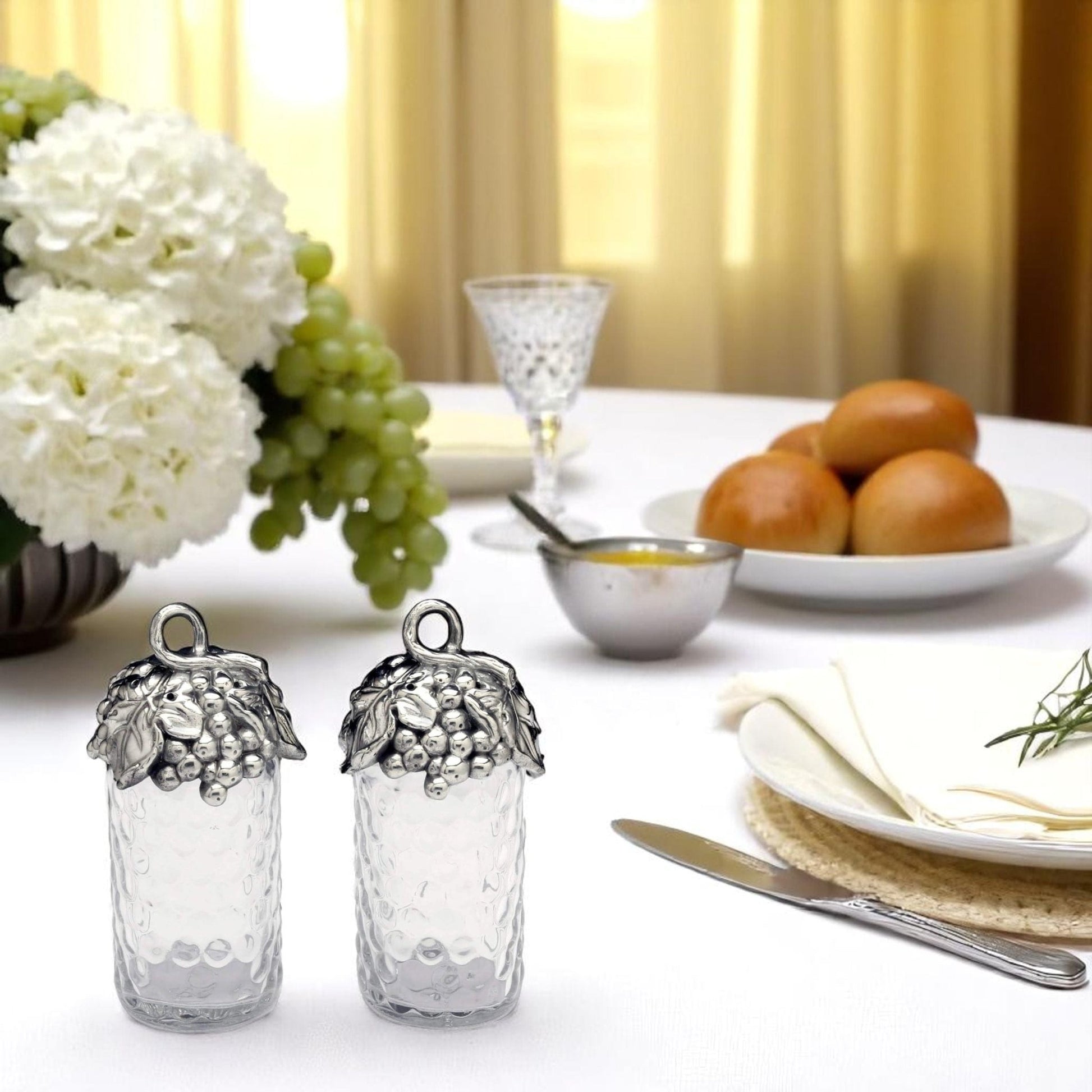 Grape Salt and Pepper Set - themonogram manor 