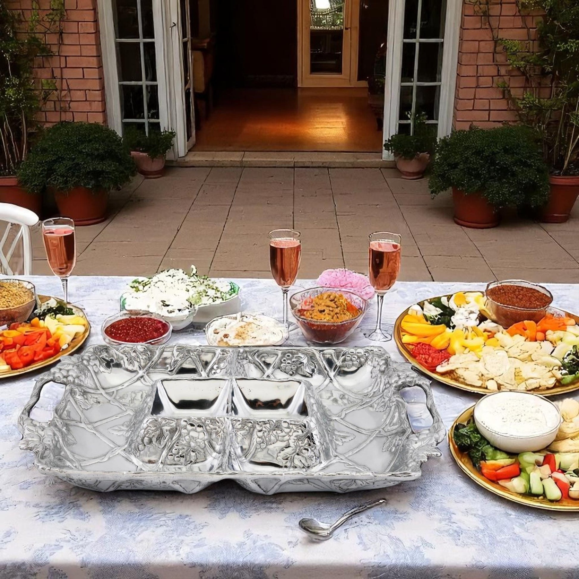 Grape Entertainment Tray - themonogram manor 