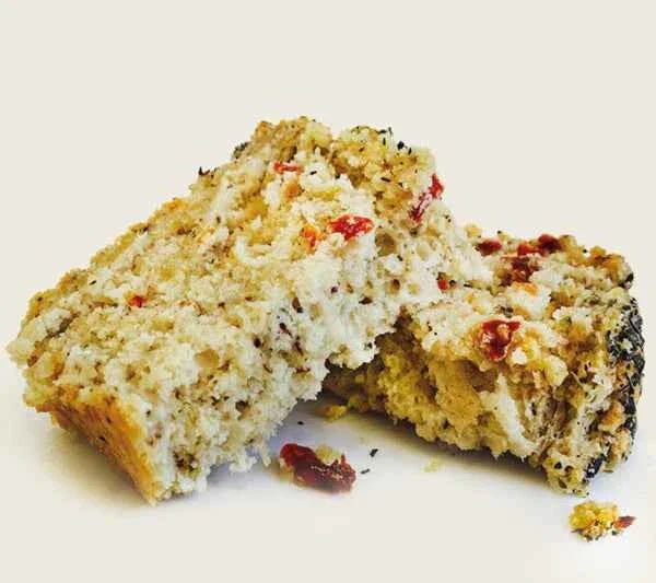Texas Beer Bread - Sundried Tomato Pesto - themonogram manor 