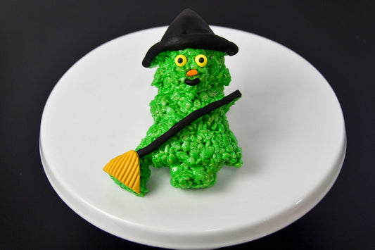 Halloween Witch Rice Crispie Treats - themonogram manor 