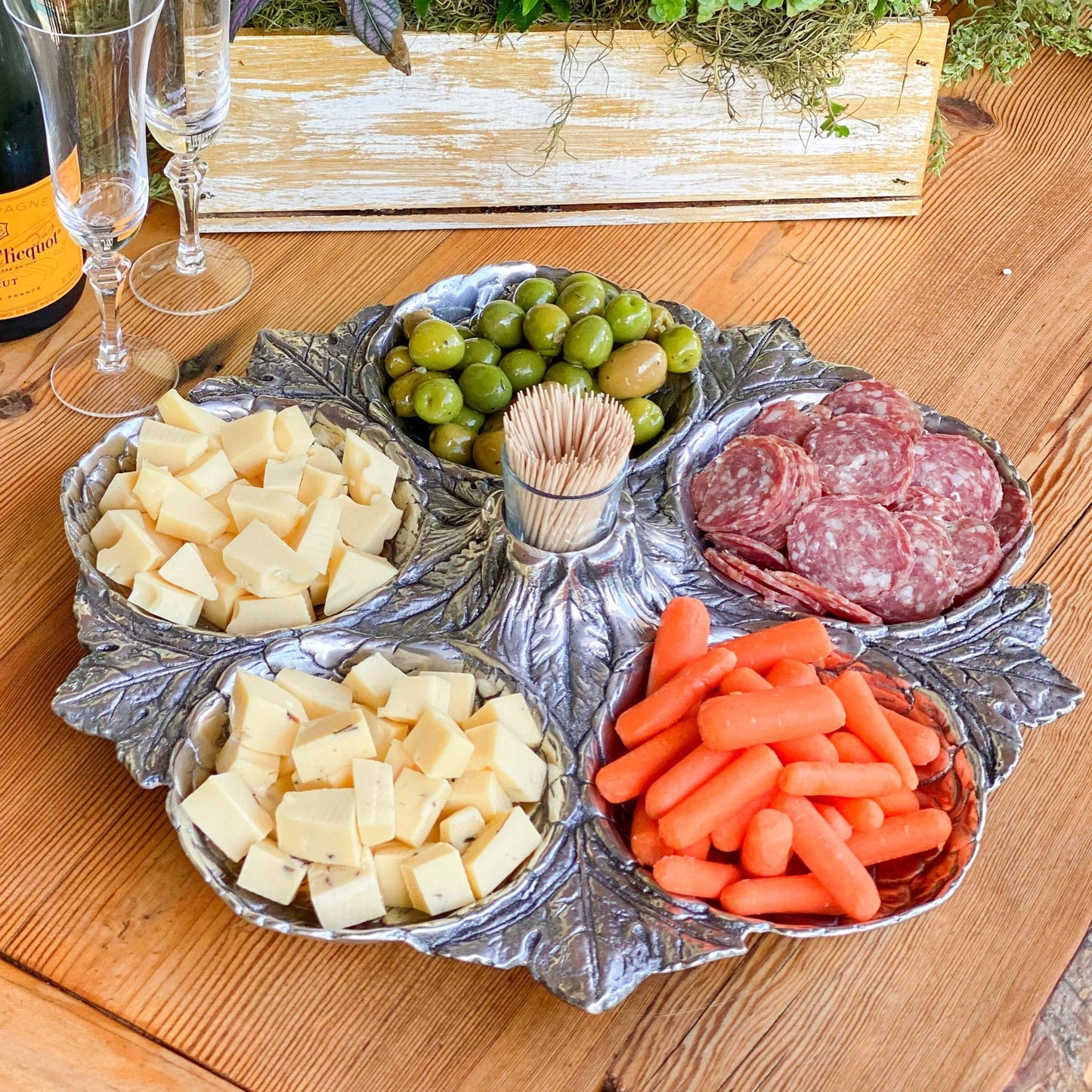 Artichoke 5 Section Snack Tray - themonogram manor 