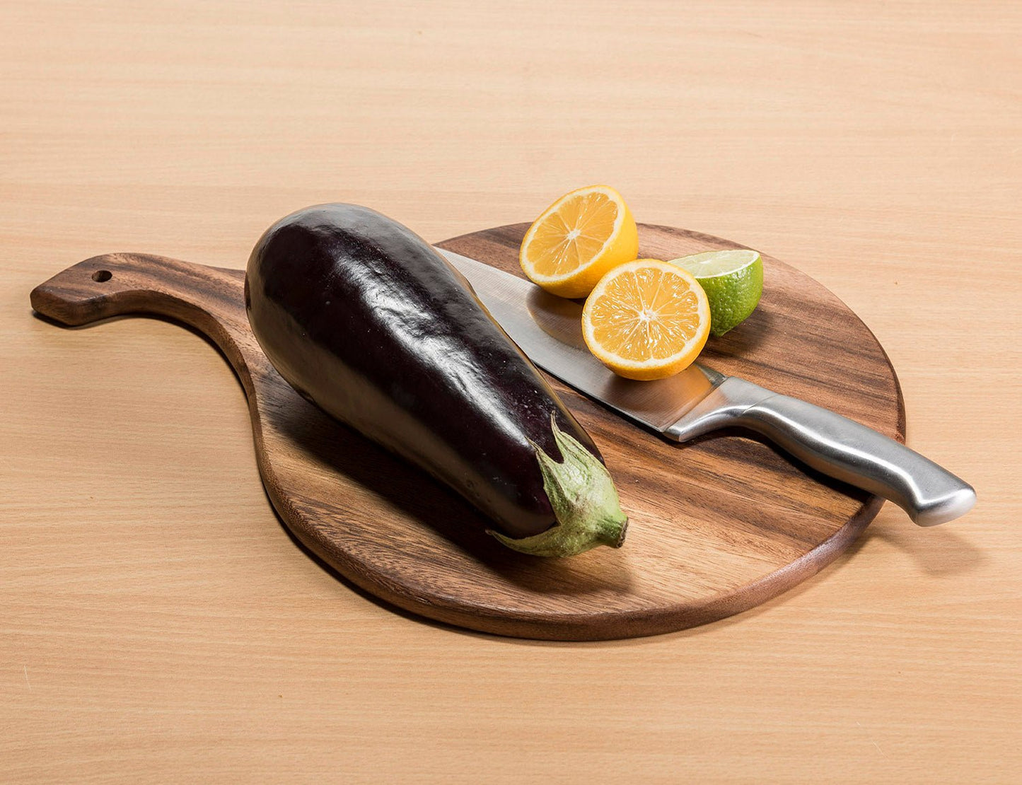 Acacia Wood Cutting/ Charcuterie Board - Medium Round - themonogram manor 