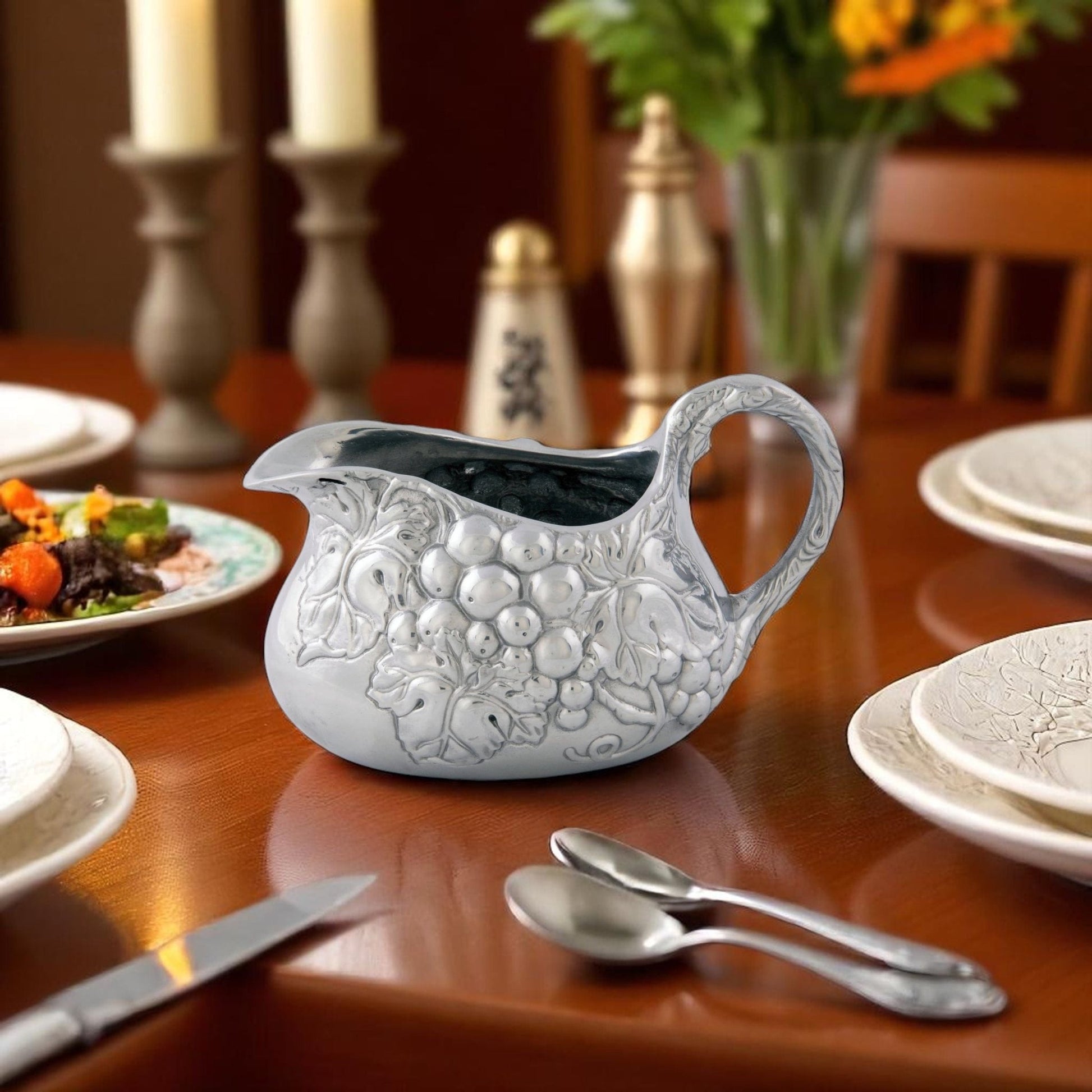 Grape Gravy Boat - themonogram manor 