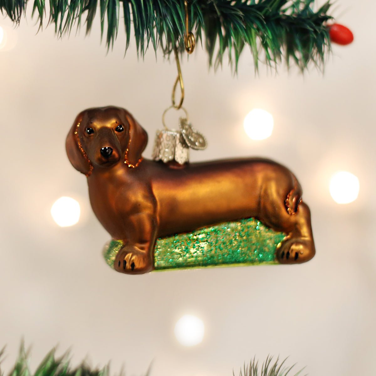 Dachshund Christmas Ornament - #themonogram manor #