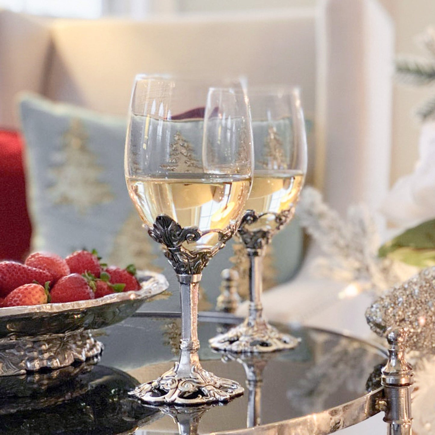 Fleur-De-Lis Wine Glasses - themonogram manor 
