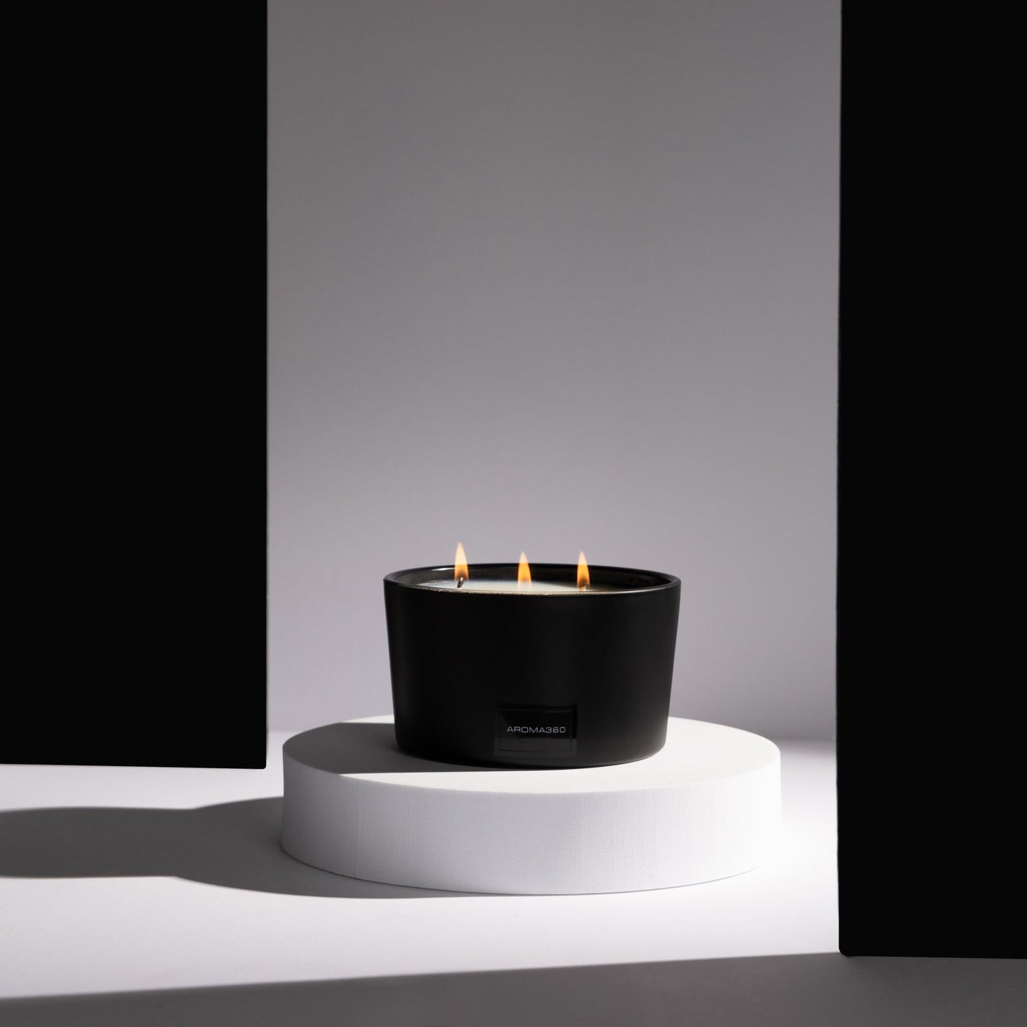 Iris 3 - Wick Candle - themonogram manor 