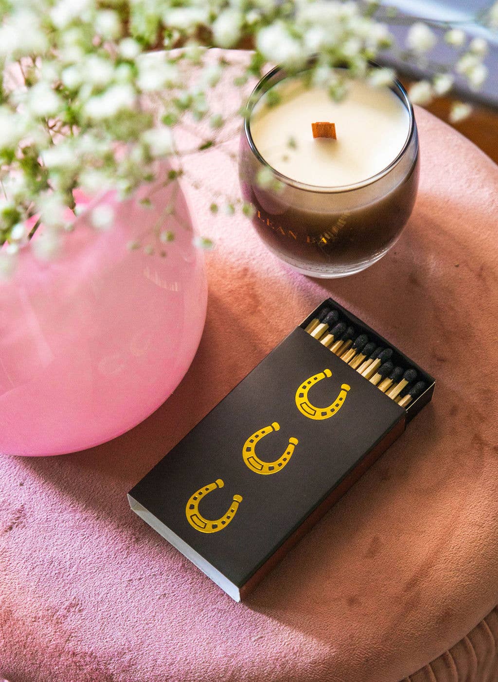 Black Oversized Horseshoe Matches with Gold Foil - themonogram manor 