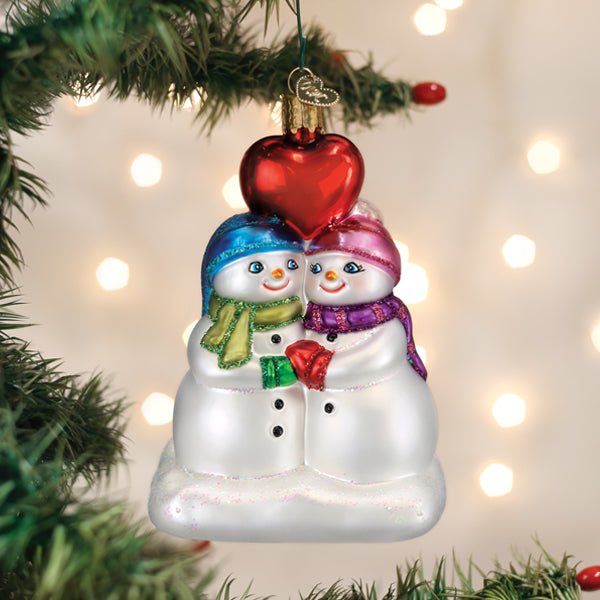 Snow Couple's First Christmas Ornament - #themonogram manor #