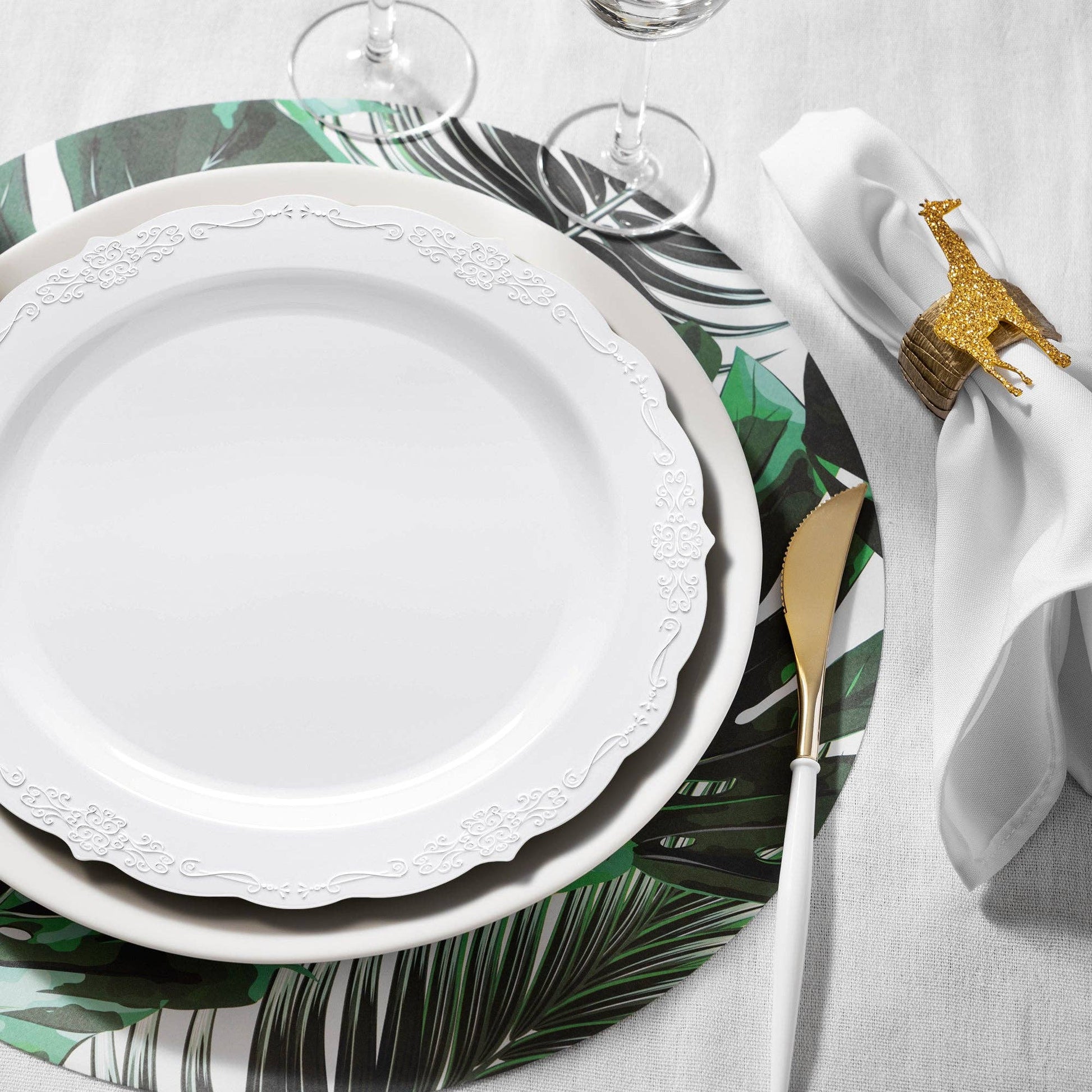 10" White Vintage Round Plastic Dinner Plates - 10 pcs - themonogram manor 