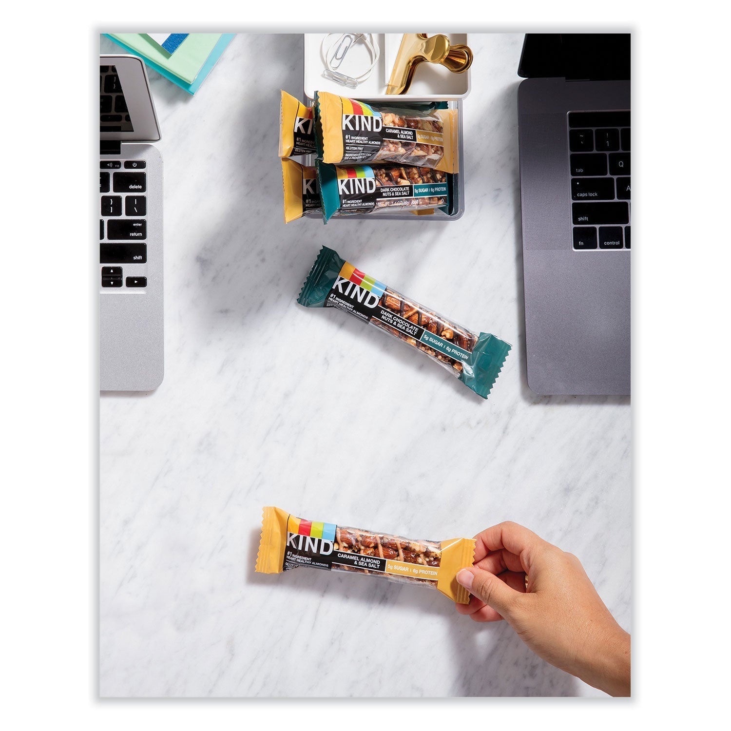 KIND Nuts and Spices Bar, Dark Chocolate Almond Mint, 1.4 oz Bar, 12/Box - themonogram manor 