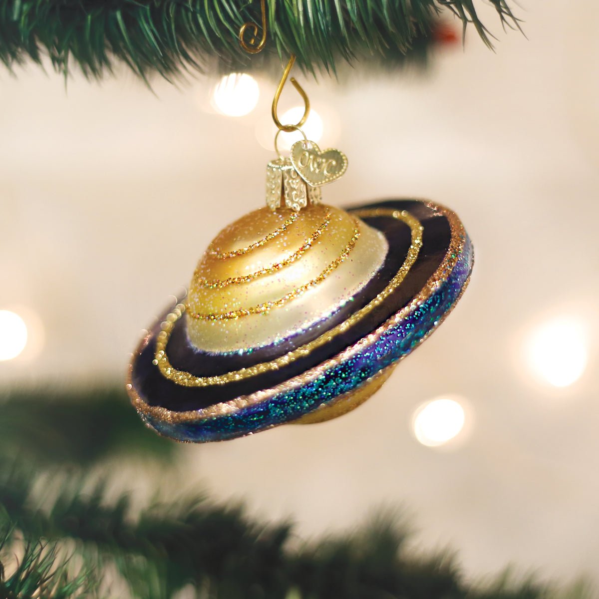Saturn Ornament - #themonogram manor #