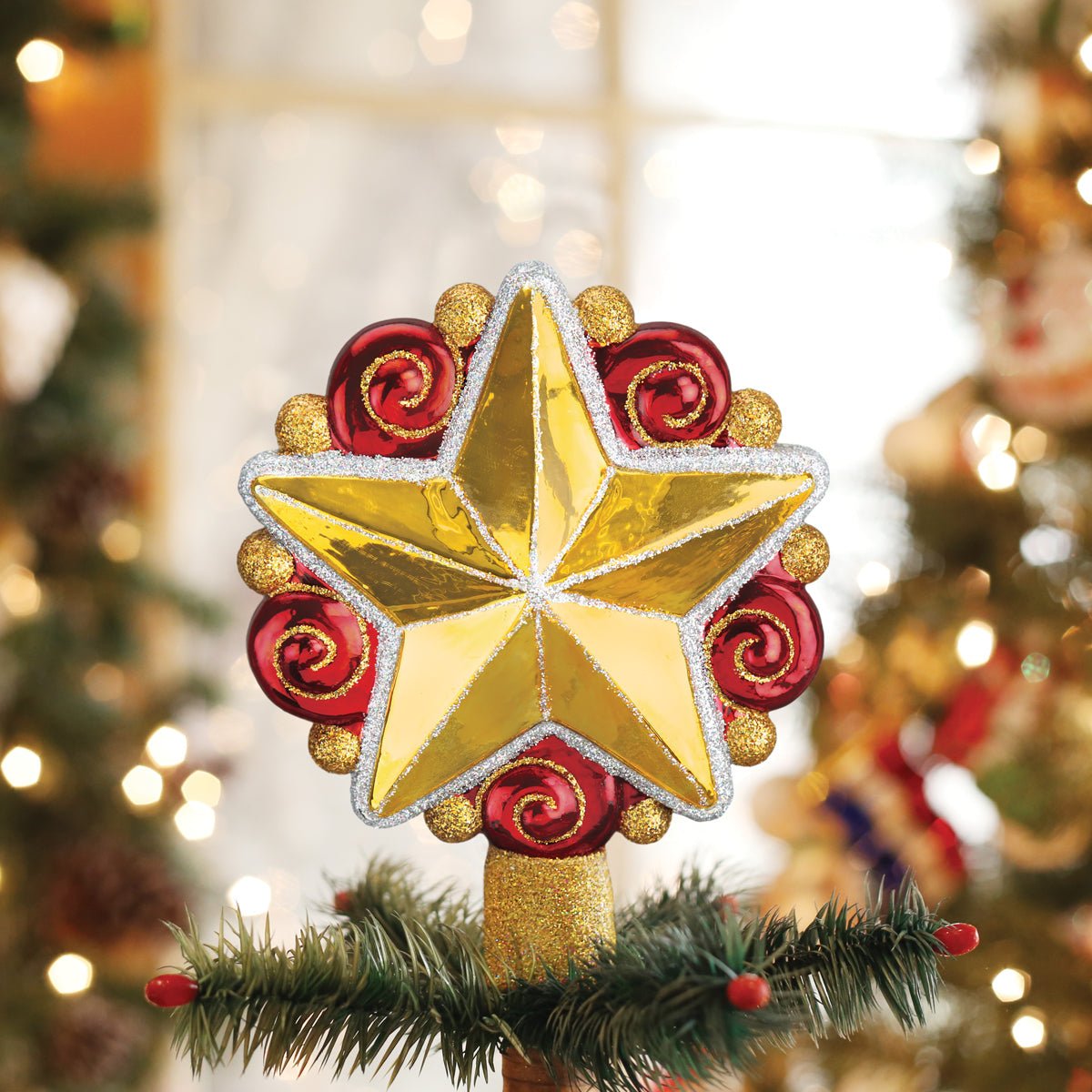 Swirly Star Tree Top - #themonogram manor #