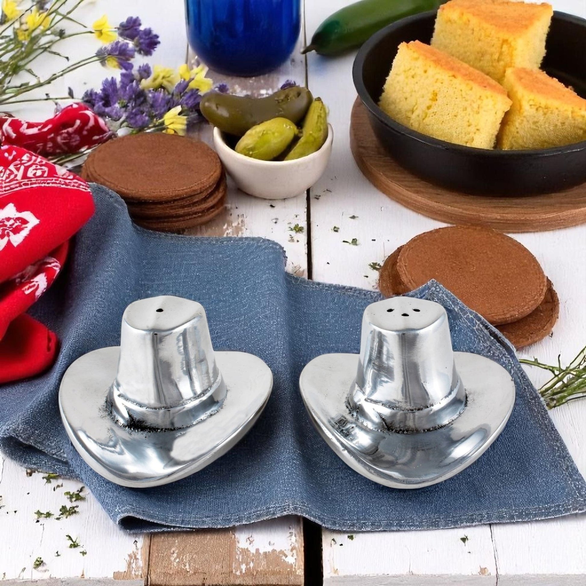 Cowboy Hat Salt and Pepper Set - themonogram manor 
