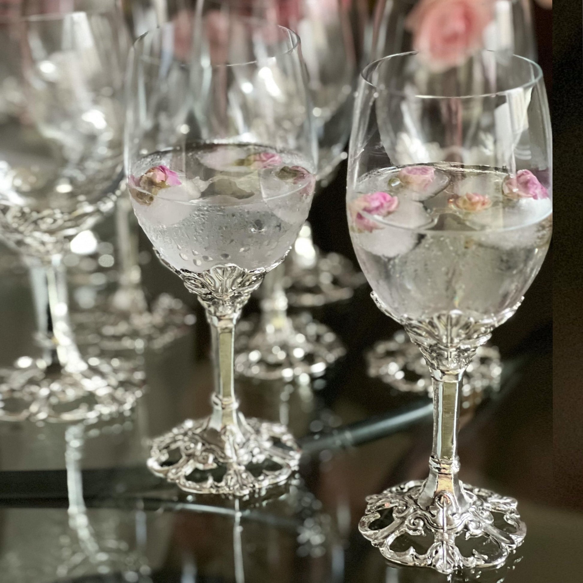 Fleur-De-Lis Wine Glasses - themonogram manor 