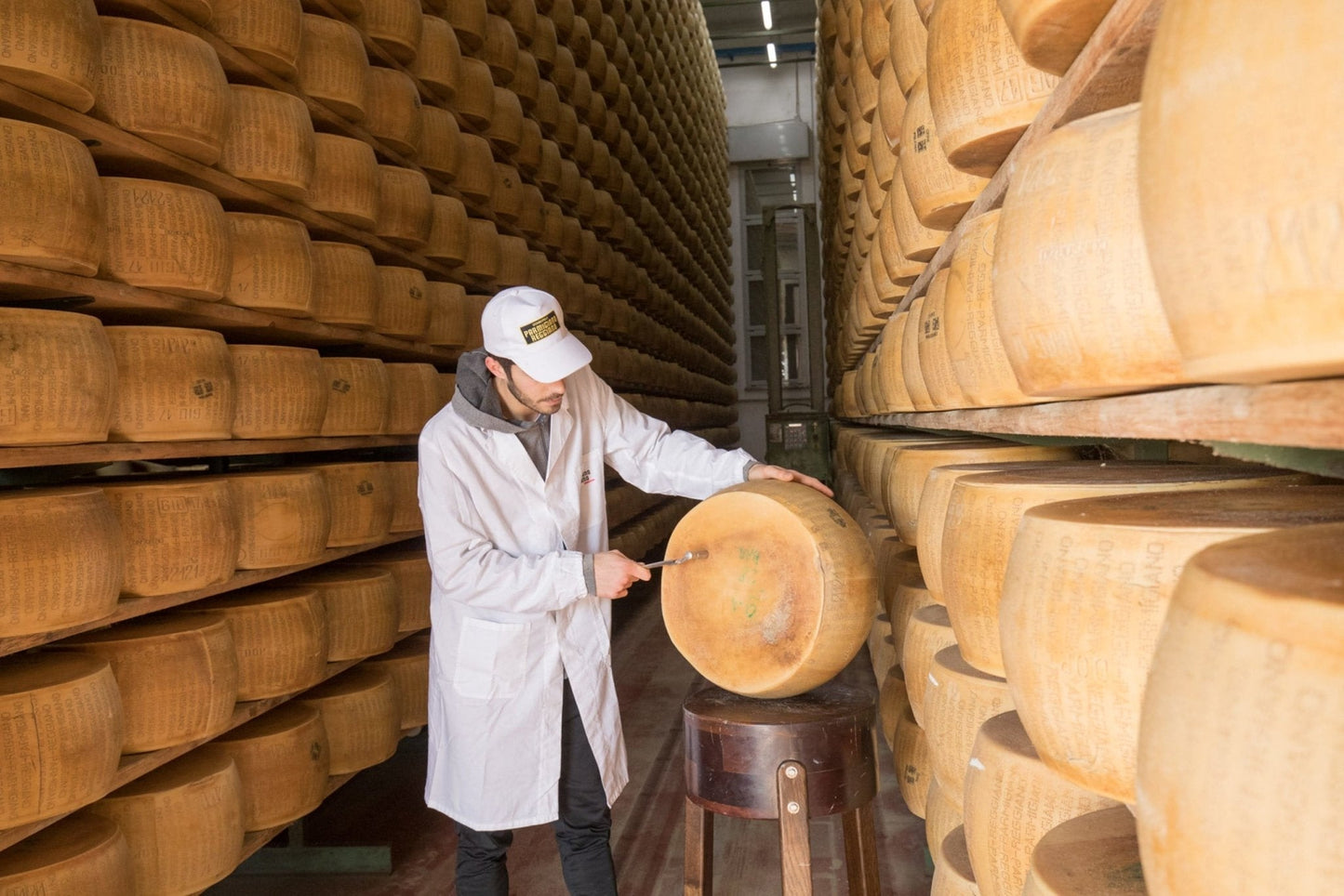 Fresh Grated Parmigiano Reggiano DOP Mitica® 24 months - themonogram manor 