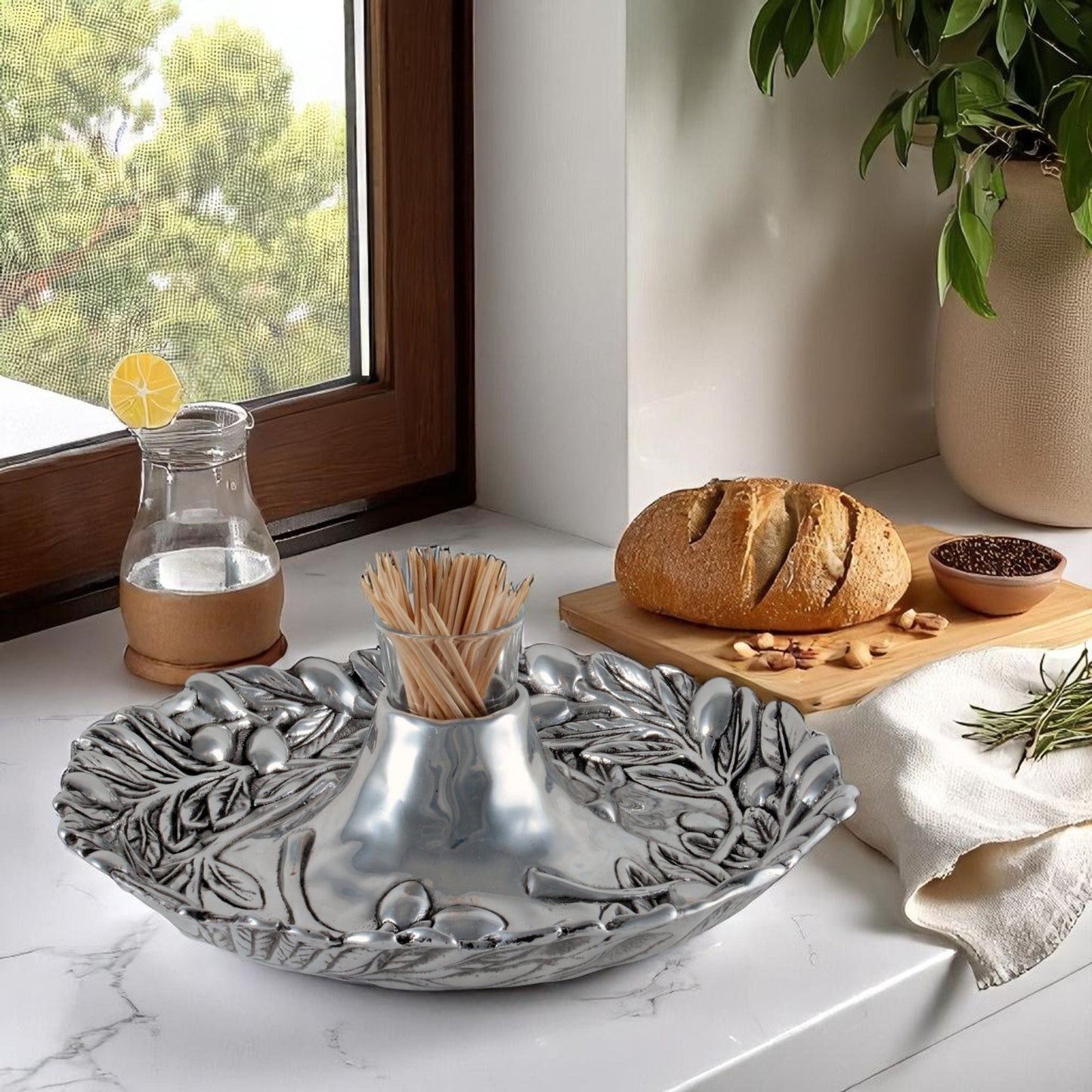 Olive Tidbit tray - themonogram manor 