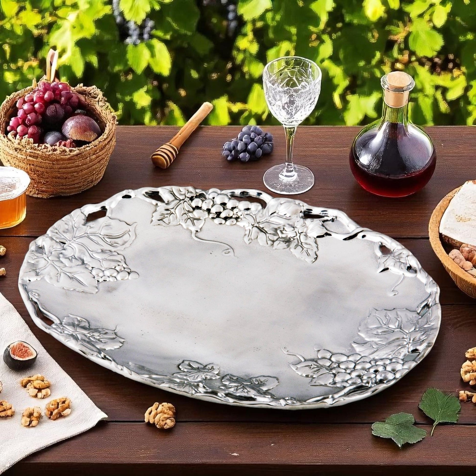 Grape Oval Platter - themonogram manor 
