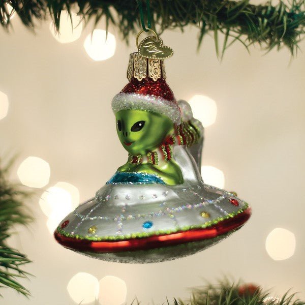 Christmas UFO Ornament - #themonogram manor #