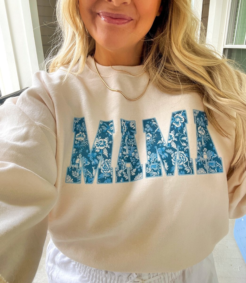'Blue & White Chinoiserie 'Mama' Crewneck Sweatshirt - themonogram manor 
