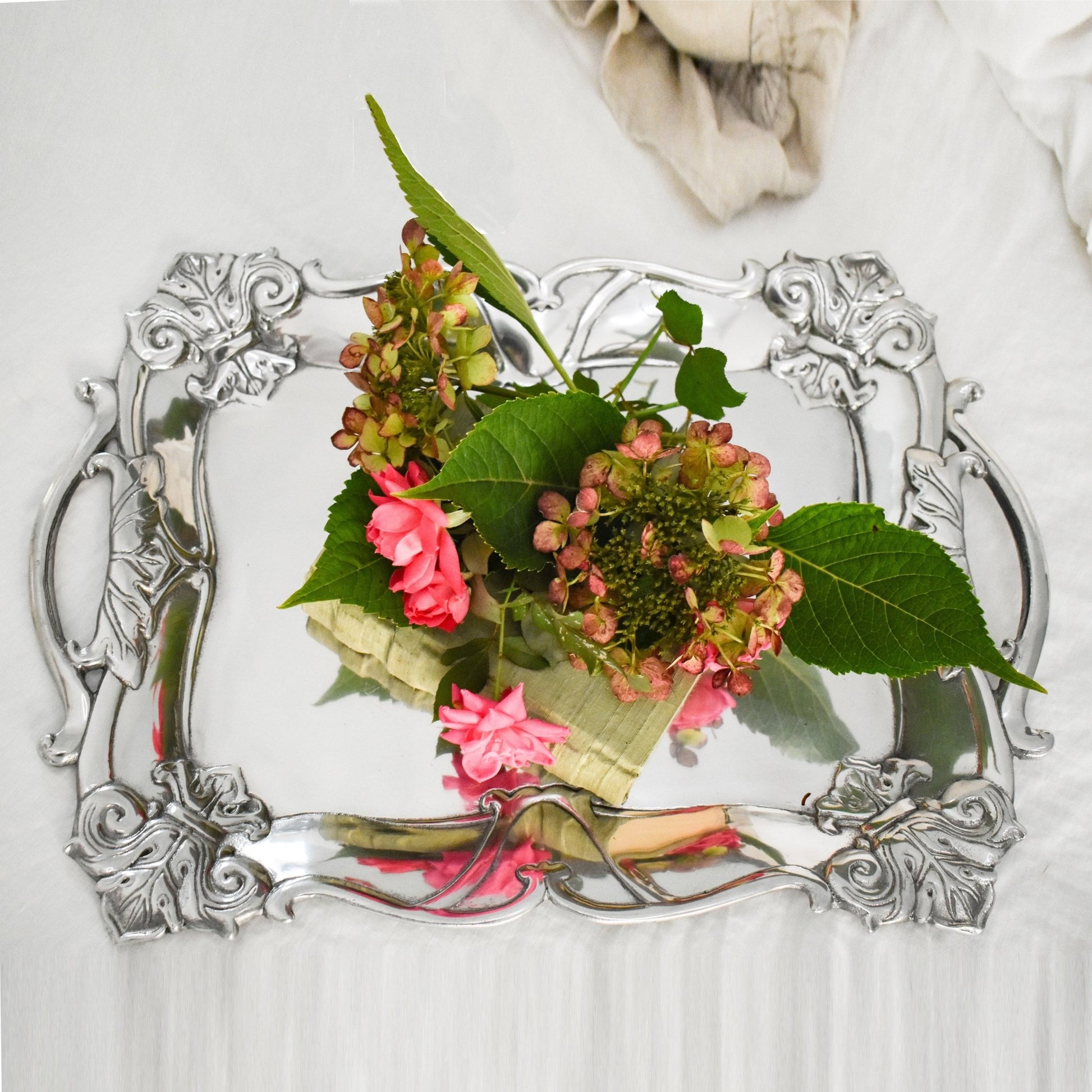 Fleur-De-Lis Rectangle Tray - themonogram manor 