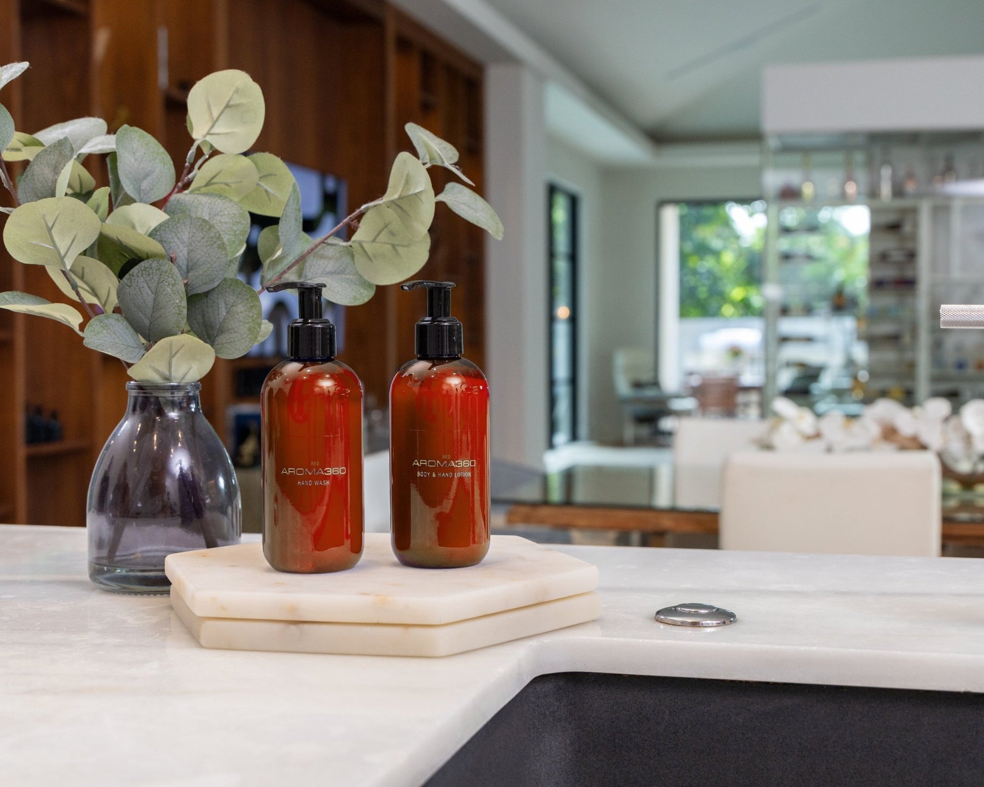 Red Body & Hand Wash - themonogram manor 