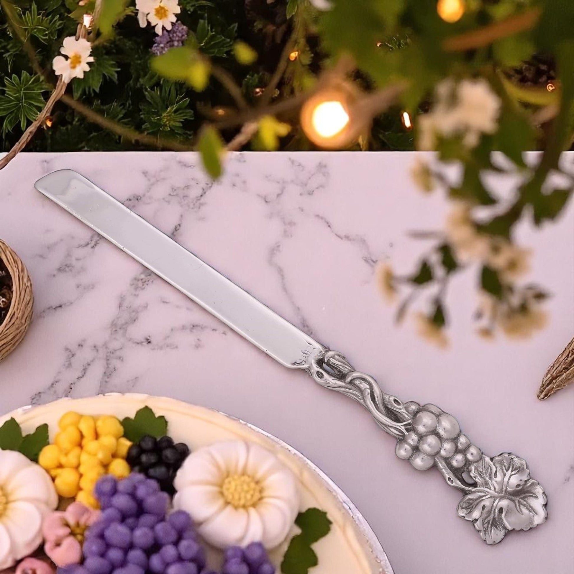 Grape Cake Knife - themonogram manor 