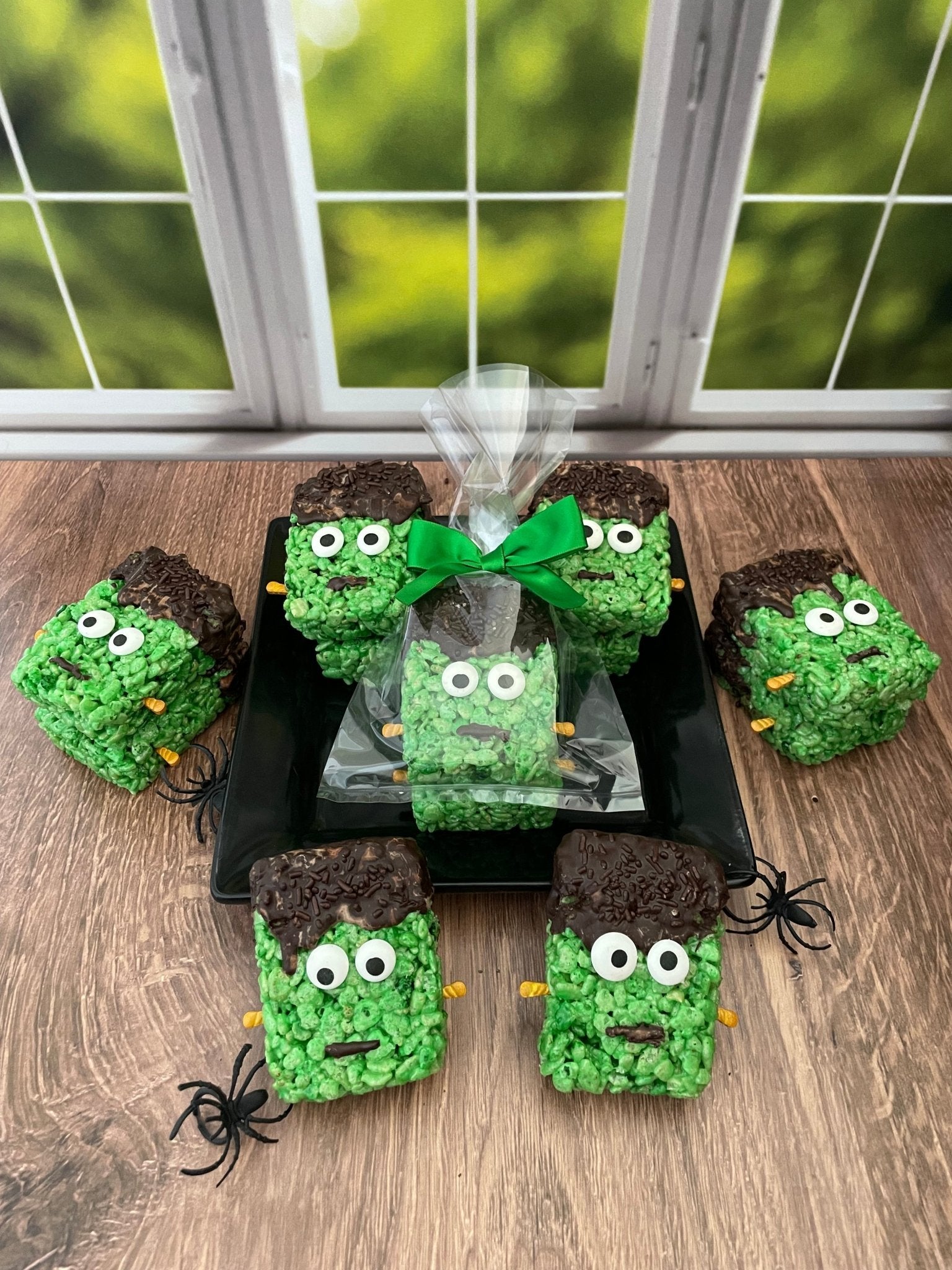 Halloween "Frankenstein" Rice Crispie Treats - themonogram manor 
