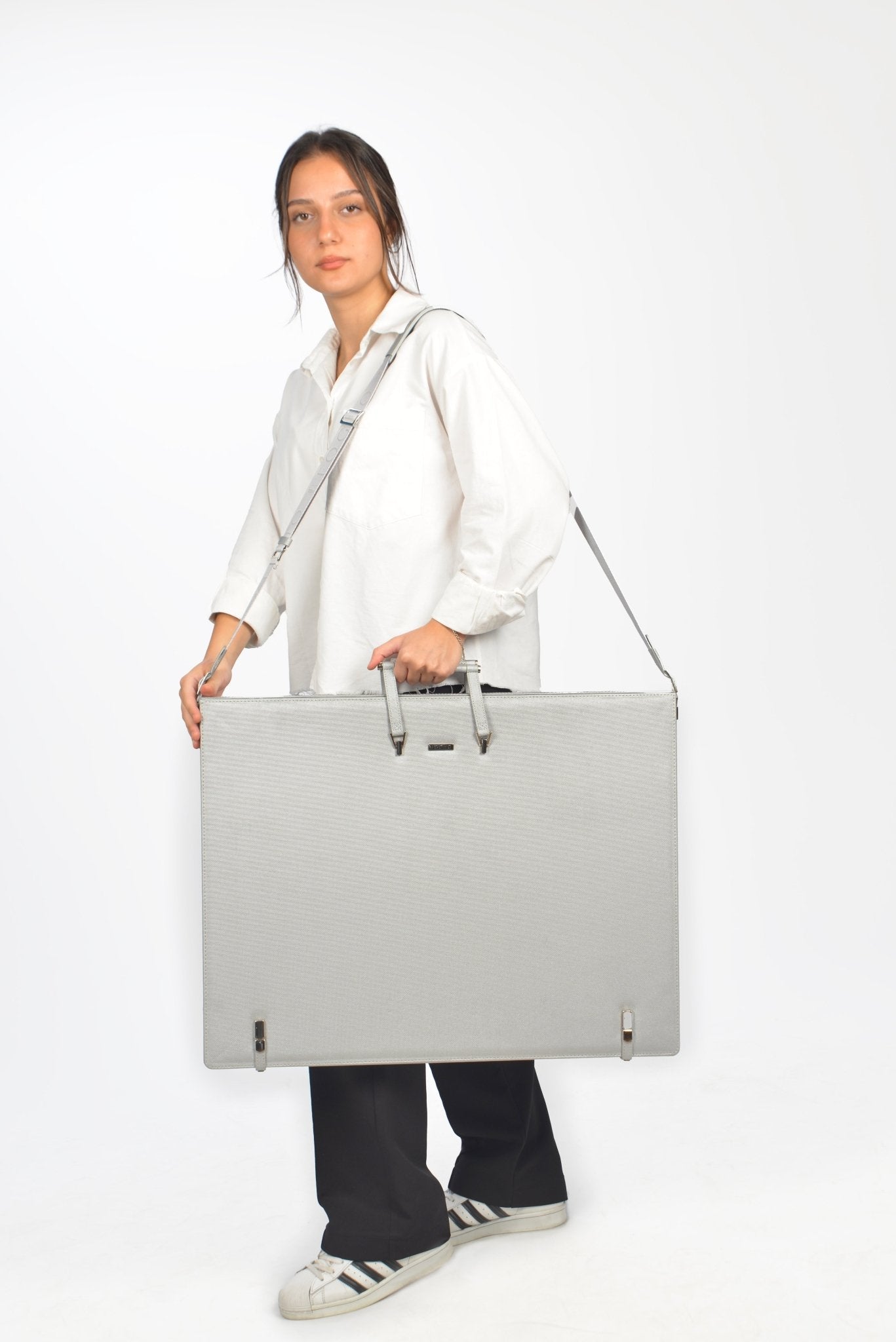 Leather Binder Leather Portfolio Gifts For Painters - Portfolio Binder - Art Supplies Organizer - themonogram manor 