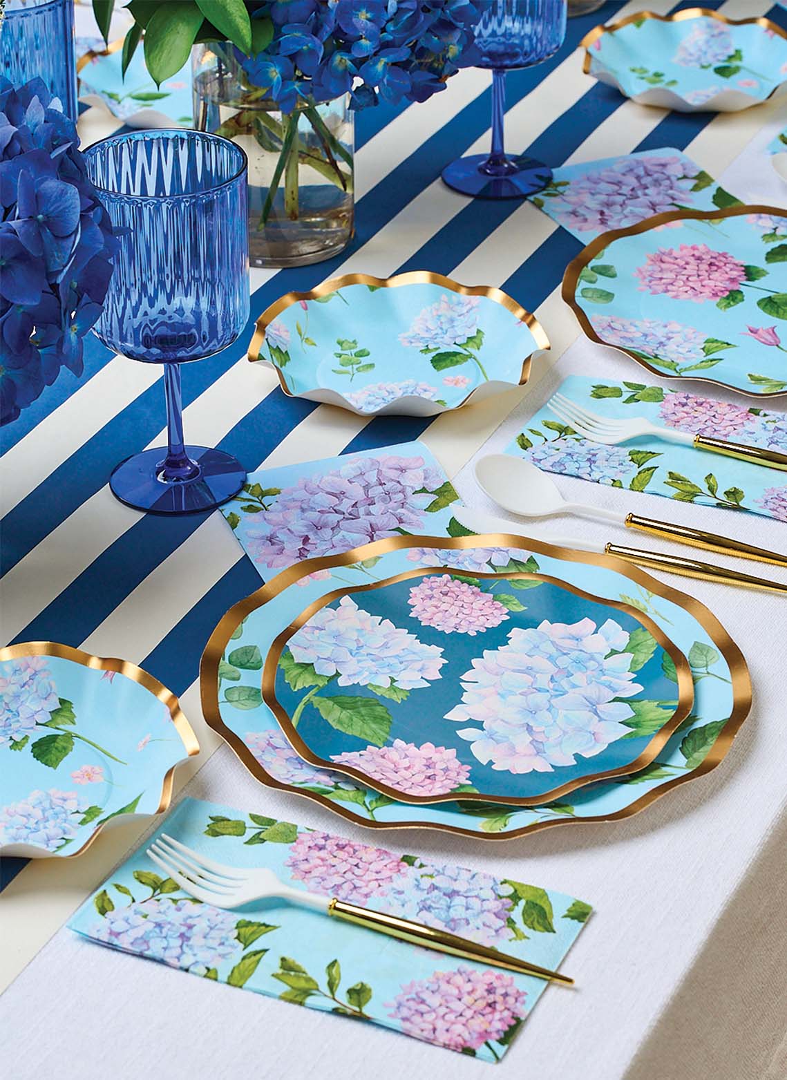 Gold Bella Assorted Plastic Cutlery/24pc, Service for 8 - themonogram manor 