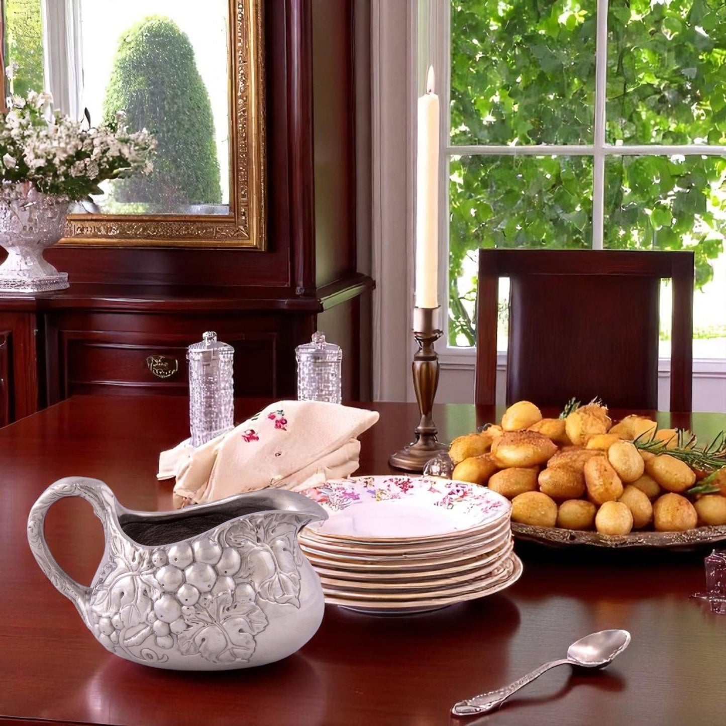 Grape Gravy Boat - themonogram manor 