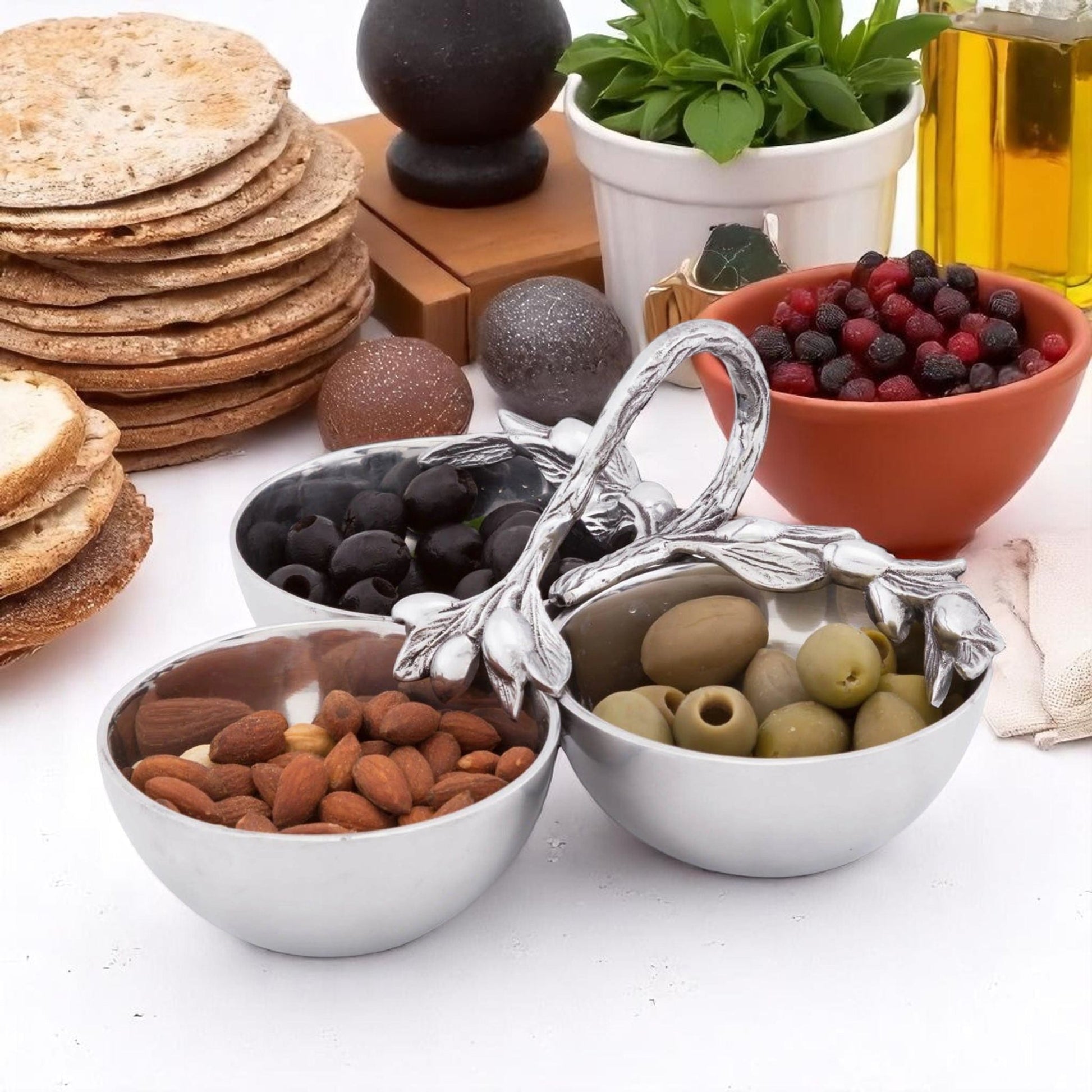 Olive Serving Bowls - themonogram manor 
