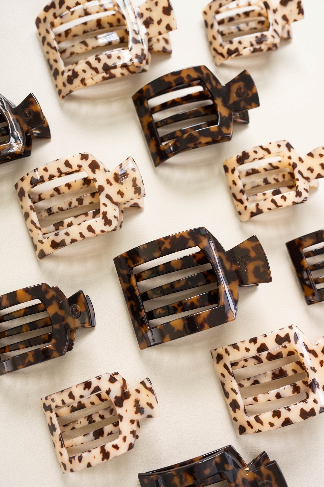 Blonde Tortoise Medium Flat Square Hair Clip - themonogram manor 