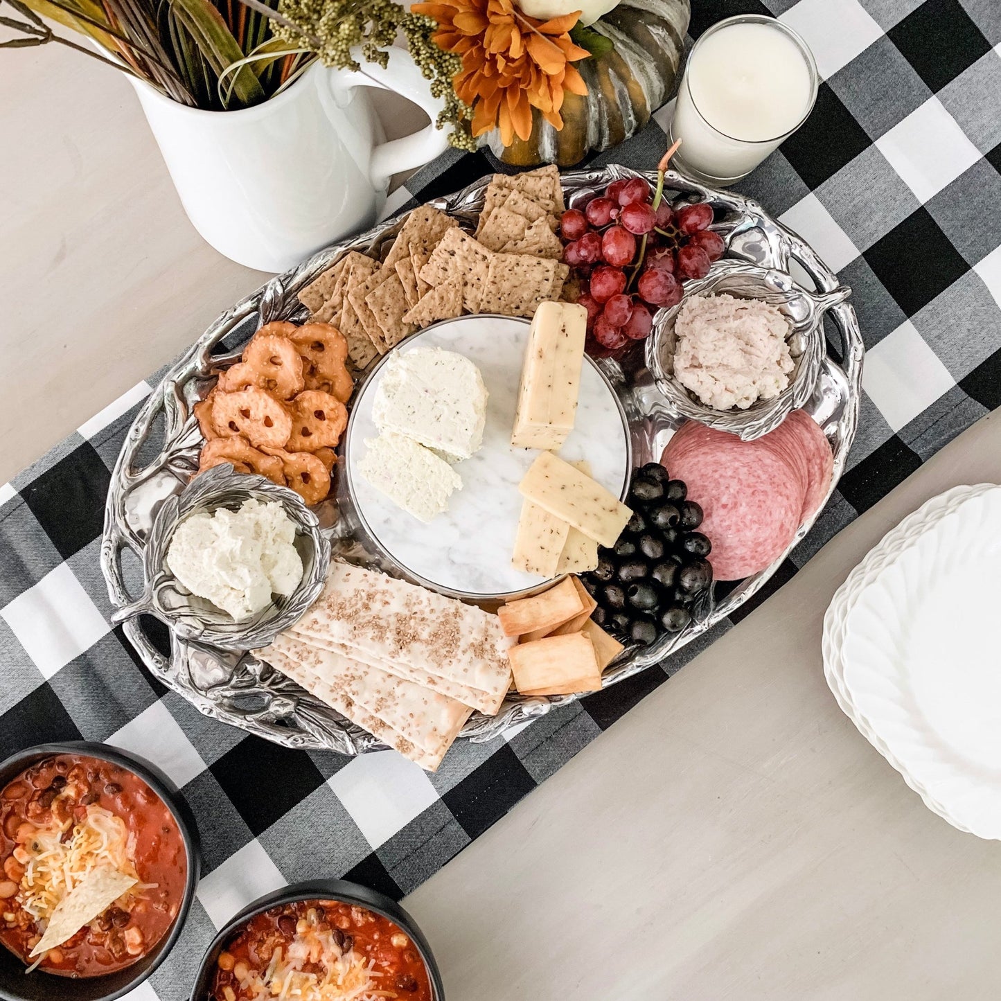 Olive Entertainment Tray - themonogram manor 