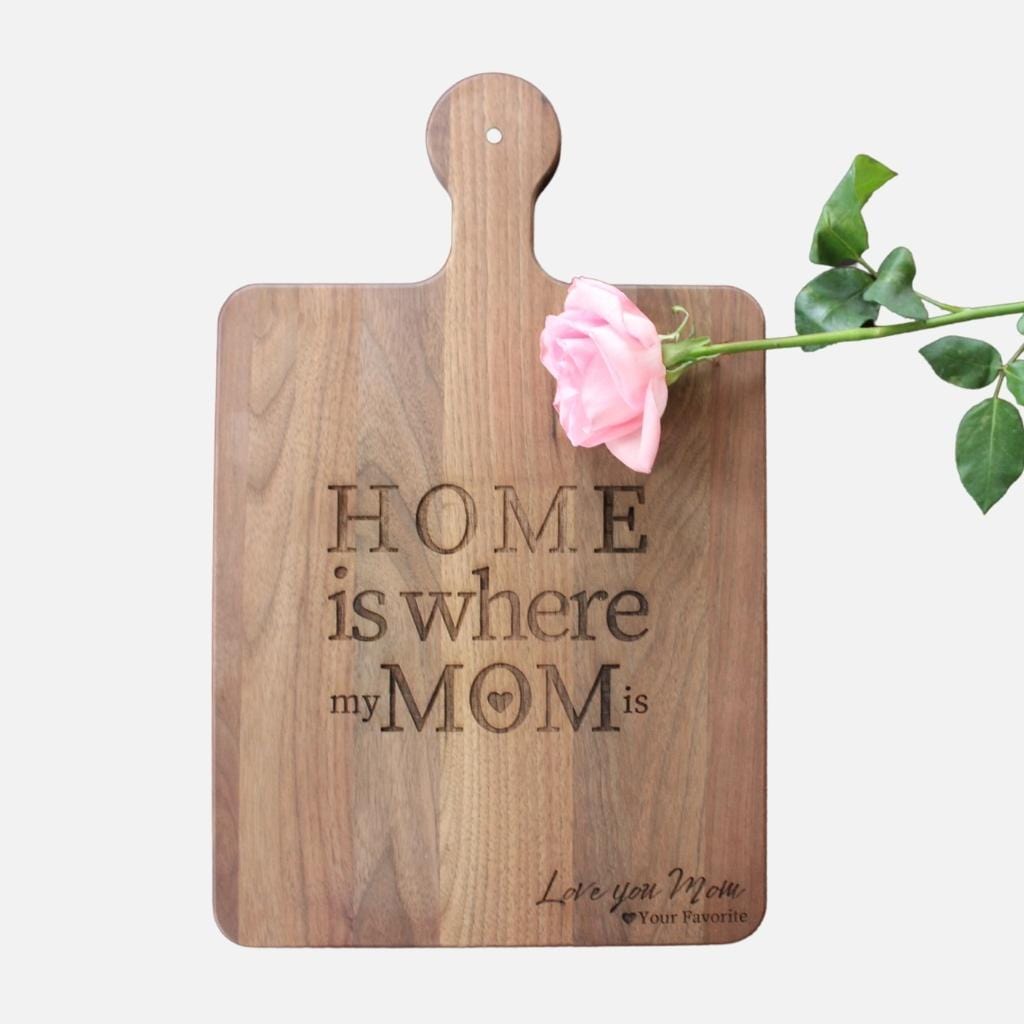 Mom's Cutting Board - 10 x 16 Walnut Cutting Board with Knob Handle - themonogram manor 