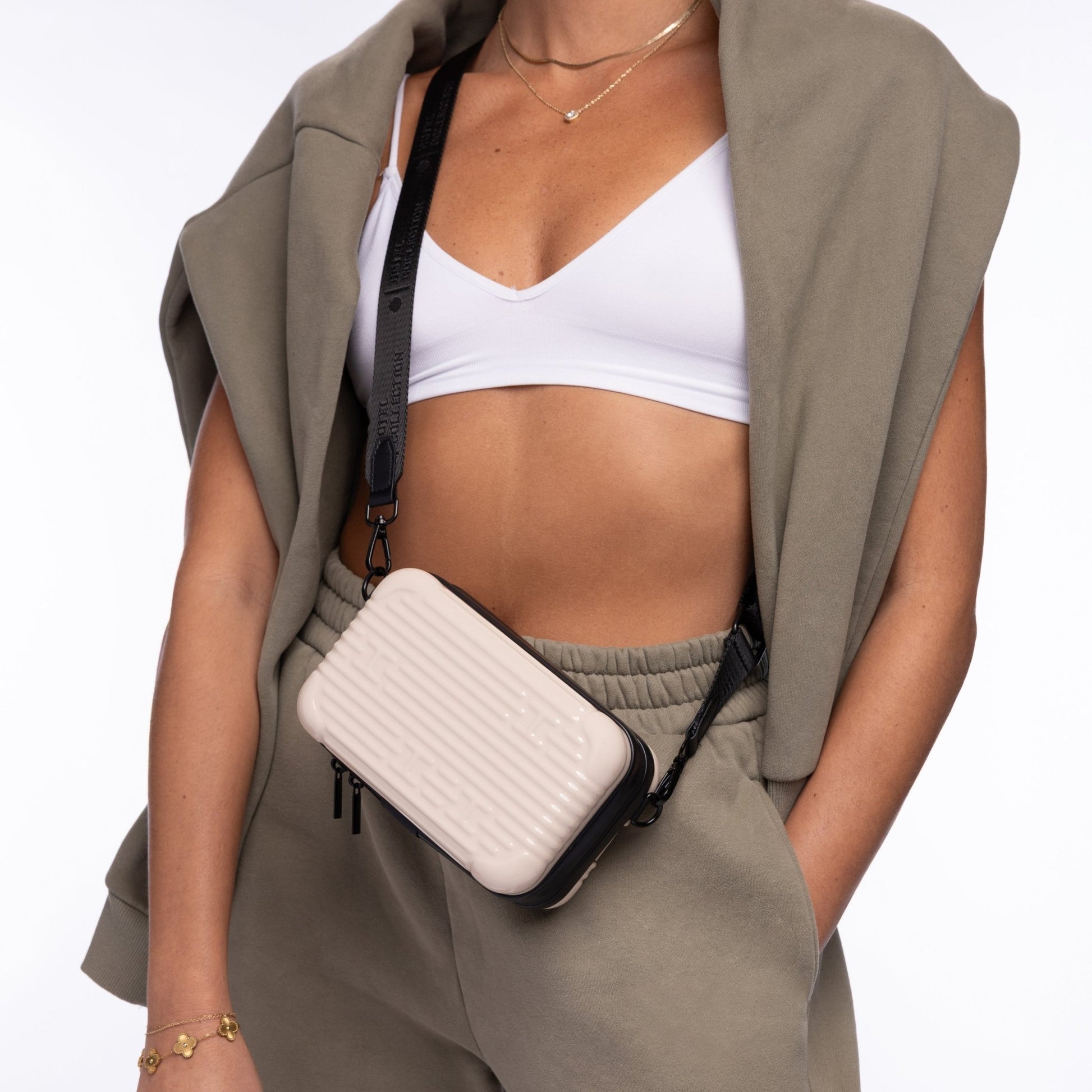 Crossbody Bag - themonogram manor 
