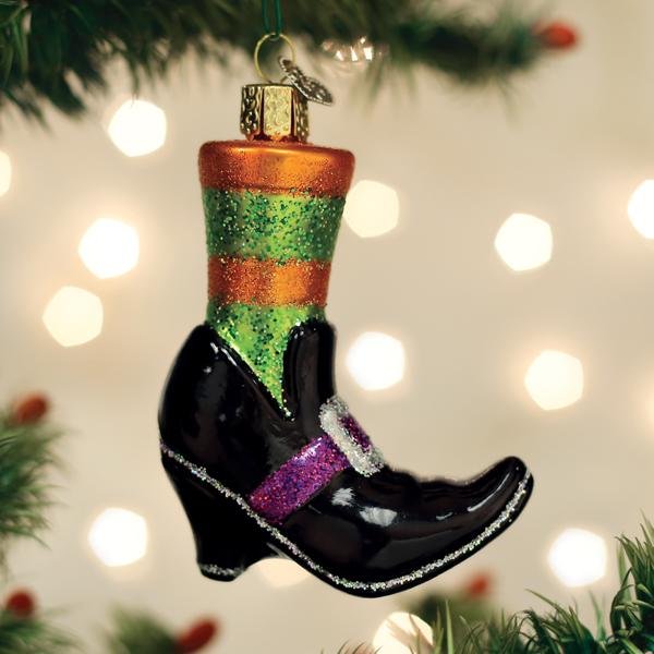 Witches Shoe Ornament - #themonogram manor #